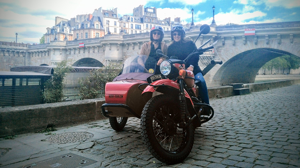 Discover Paris with Ural